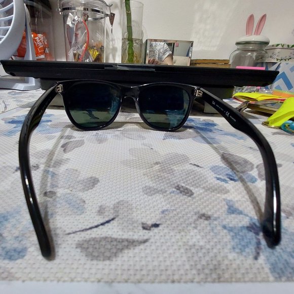 Ray-Ban Black Polarized Sunglasses MODEL CODE RB4184 main image 11